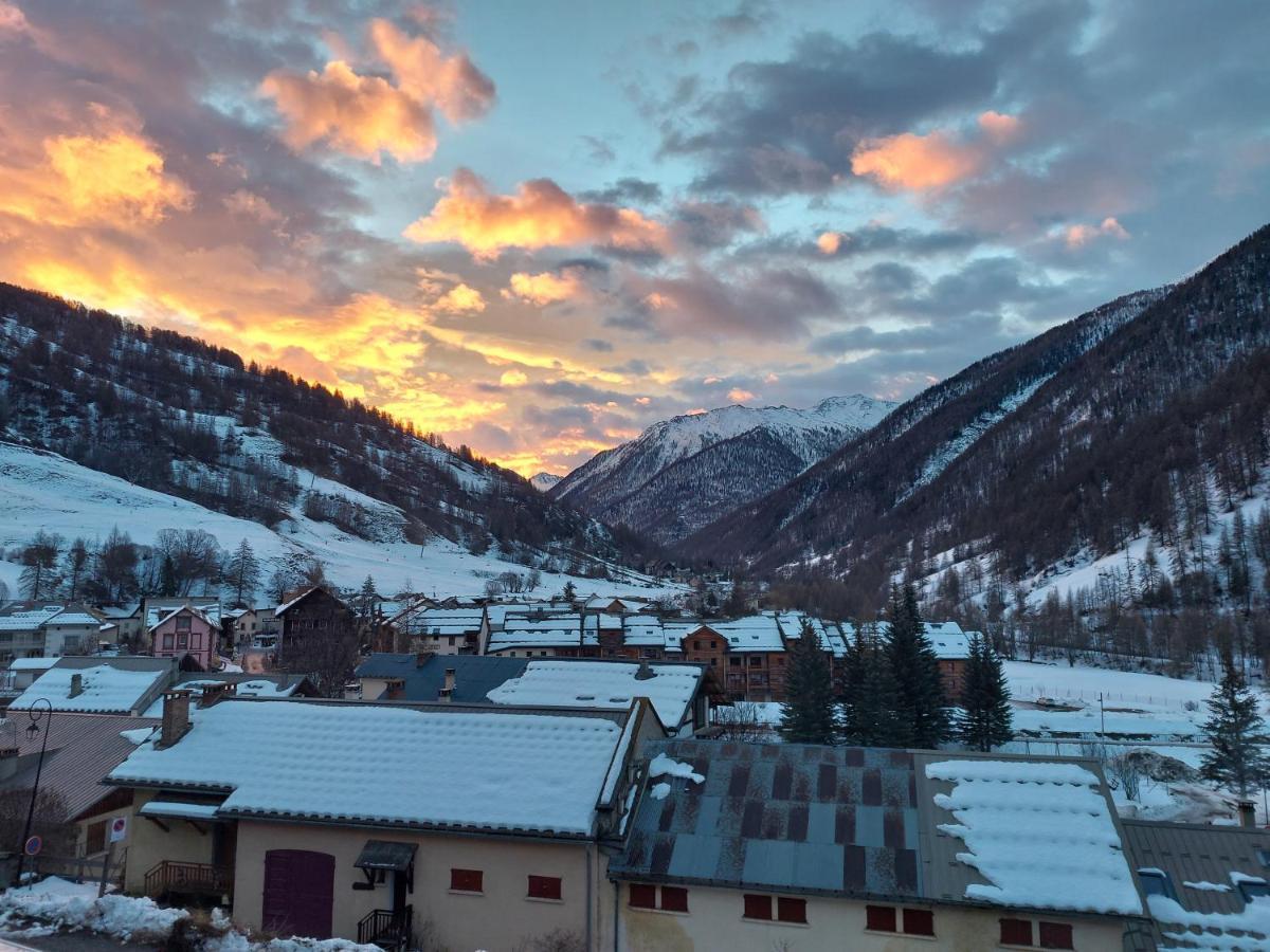 Le Studio Du Queyras Avec Vue Sur La Montagne Abriès Esterno foto